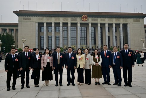 中国工会十八大代表风采丨朱文英：扛起工会担任，与宽大职工一路争做新时期奋斗者